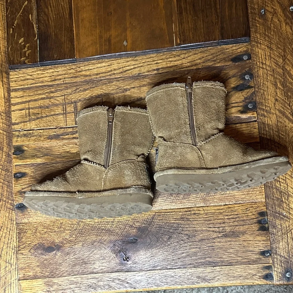 BearPaw Isabelle Boots